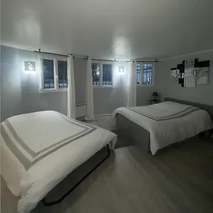  Appartement Beau Meublé 2min Du Moulin Rouge France